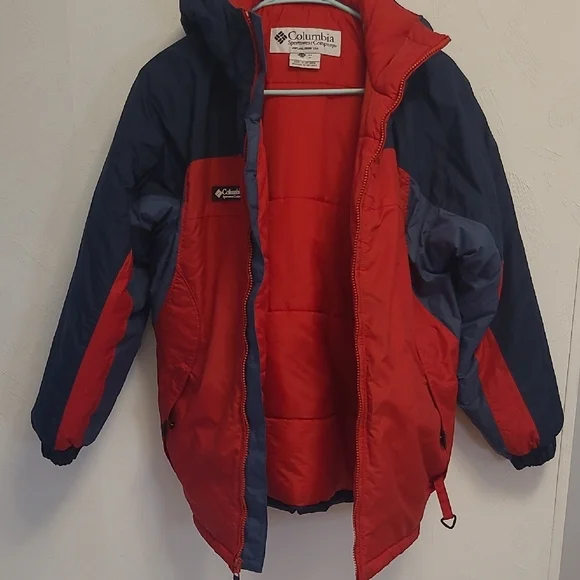 Columbia Kids Puffer Jacket in Red and Navy - Picture 12 of 13